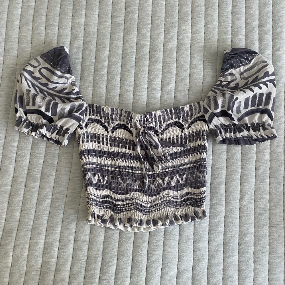 Aritzia top